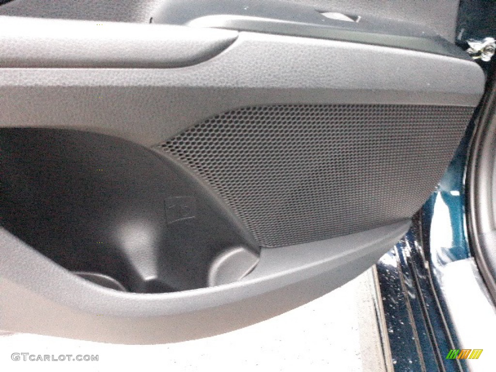 2020 Camry Hybrid SE - Galactic Aqua Mica / Black photo #32