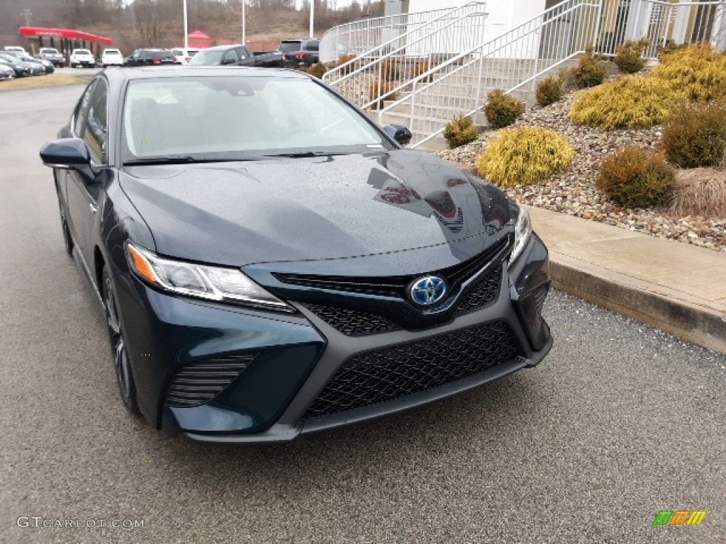 2020 Camry Hybrid SE - Galactic Aqua Mica / Black photo #44