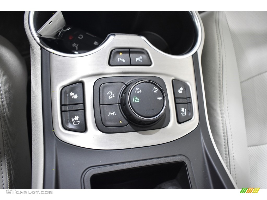 2020 GMC Terrain Denali AWD Controls Photo #137424805