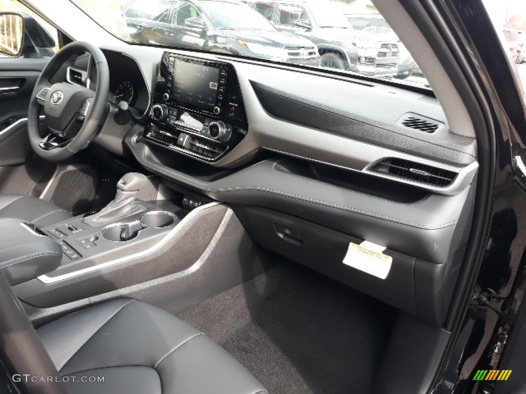 2020 Toyota Highlander XLE AWD Black Dashboard Photo #137426671