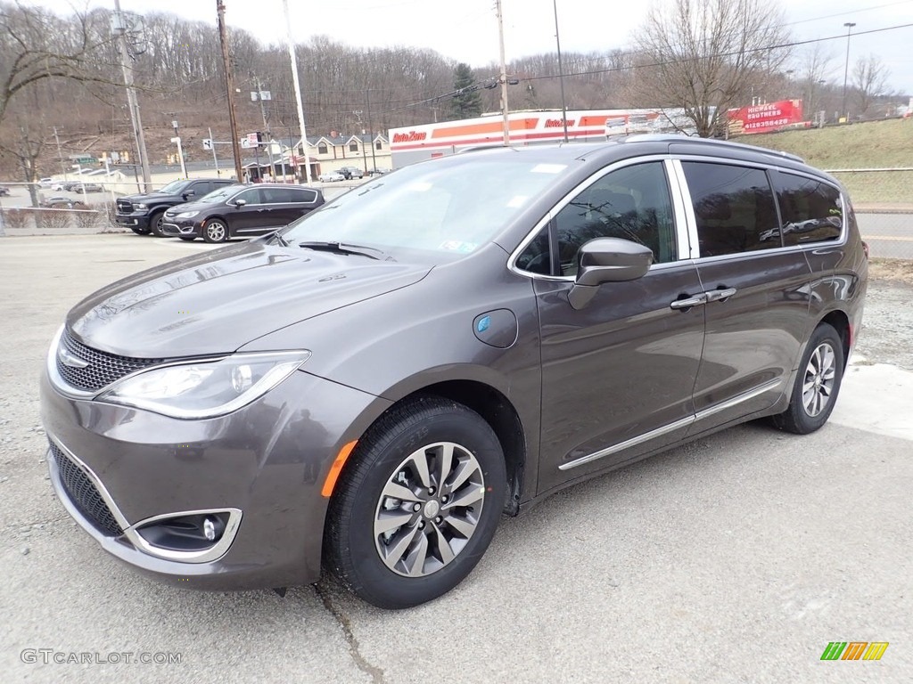 Granite Crystal Metallic 2020 Chrysler Pacifica Hybrid Touring L Exterior Photo #137432941