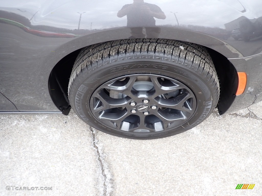 2020 Chrysler 300 Touring AWD Wheel Photo #137435485
