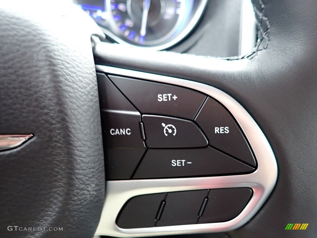 2020 Chrysler 300 Touring AWD Black Steering Wheel Photo #137435653