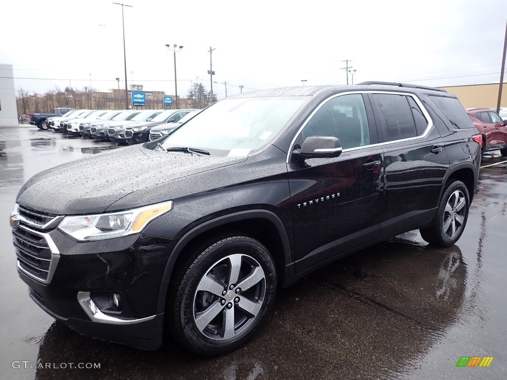 Mosaic Black Metallic Chevrolet Traverse