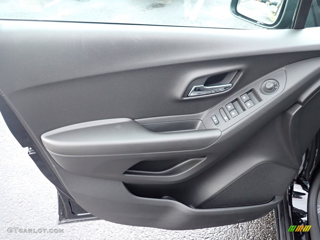 2020 Chevrolet Trax LS Jet Black Door Panel Photo #137444954
