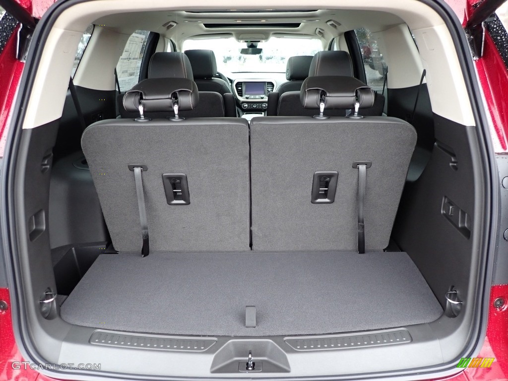2020 GMC Acadia Denali AWD Trunk Photos