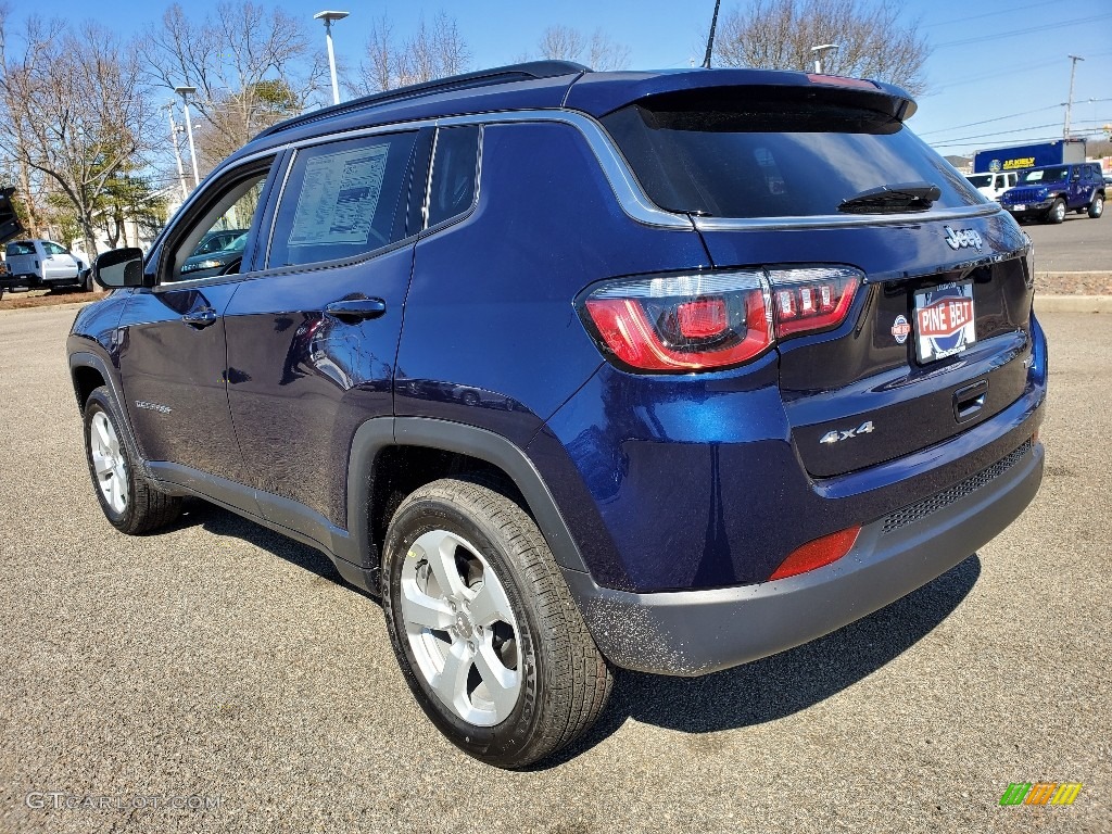 2020 Compass Latitude 4x4 - Jazz Blue Pearl / Ski Gray/Black photo #4