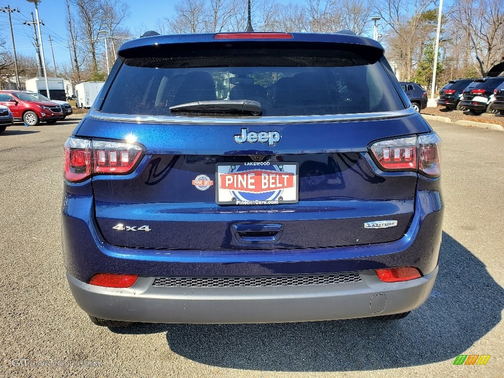 2020 Compass Latitude 4x4 - Jazz Blue Pearl / Ski Gray/Black photo #5