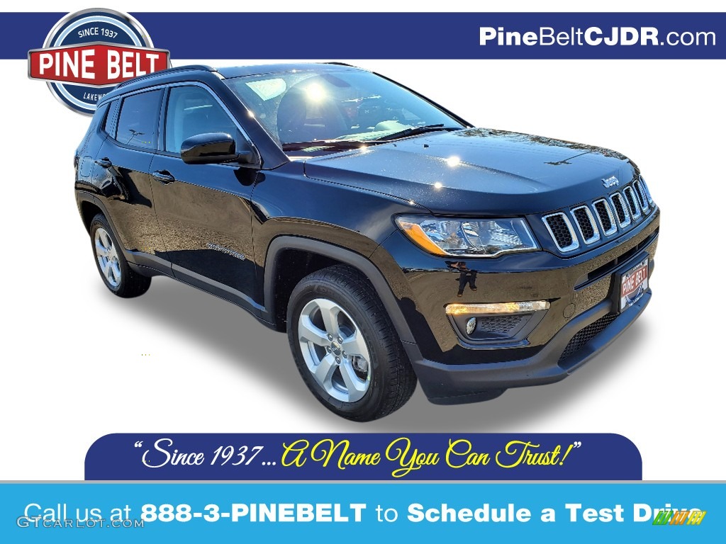 2020 Compass Latitude 4x4 - Diamond Black Crystal Pearl / Black photo #1