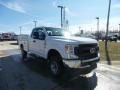 Oxford White - F350 Super Duty XL Regular Cab 4x4 Chassis Utility Truck Photo No. 2