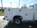 Oxford White - F350 Super Duty XL Regular Cab 4x4 Chassis Utility Truck Photo No. 15