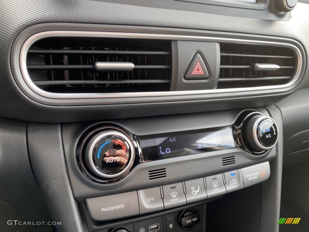 2020 Hyundai Kona Ultimate AWD Controls Photos