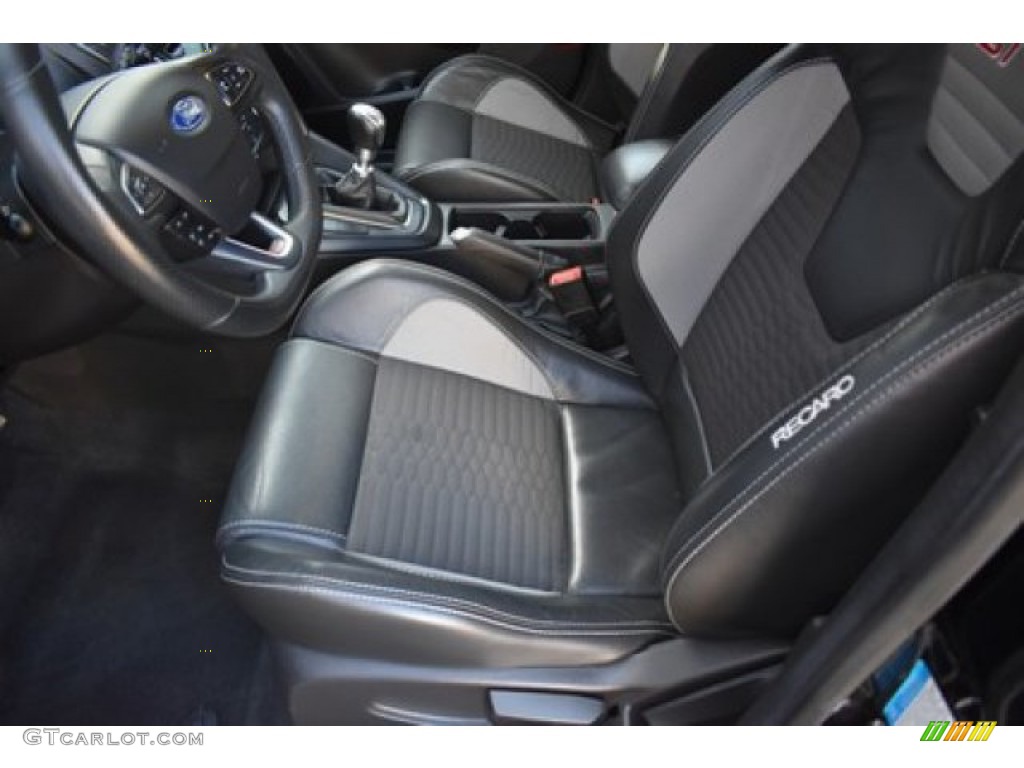 2017 Ford Focus ST Hatch Front Seat Photo #137487960