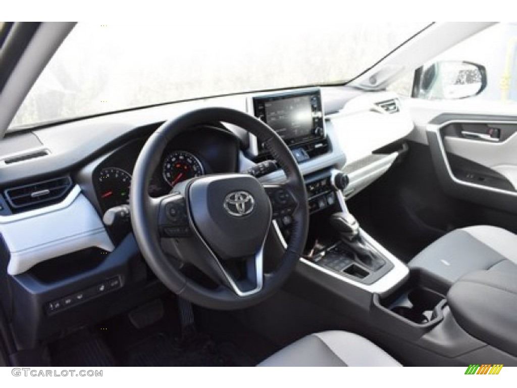 2020 RAV4 XLE Premium AWD - Magnetic Gray Metallic / Light Gray photo #5
