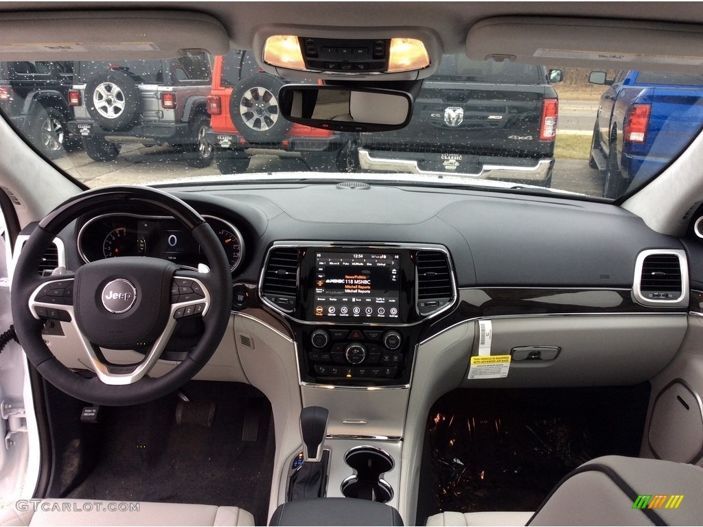 2020 Jeep Grand Cherokee Summit 4x4 Ski Gray/Indigo Dashboard Photo #137495368