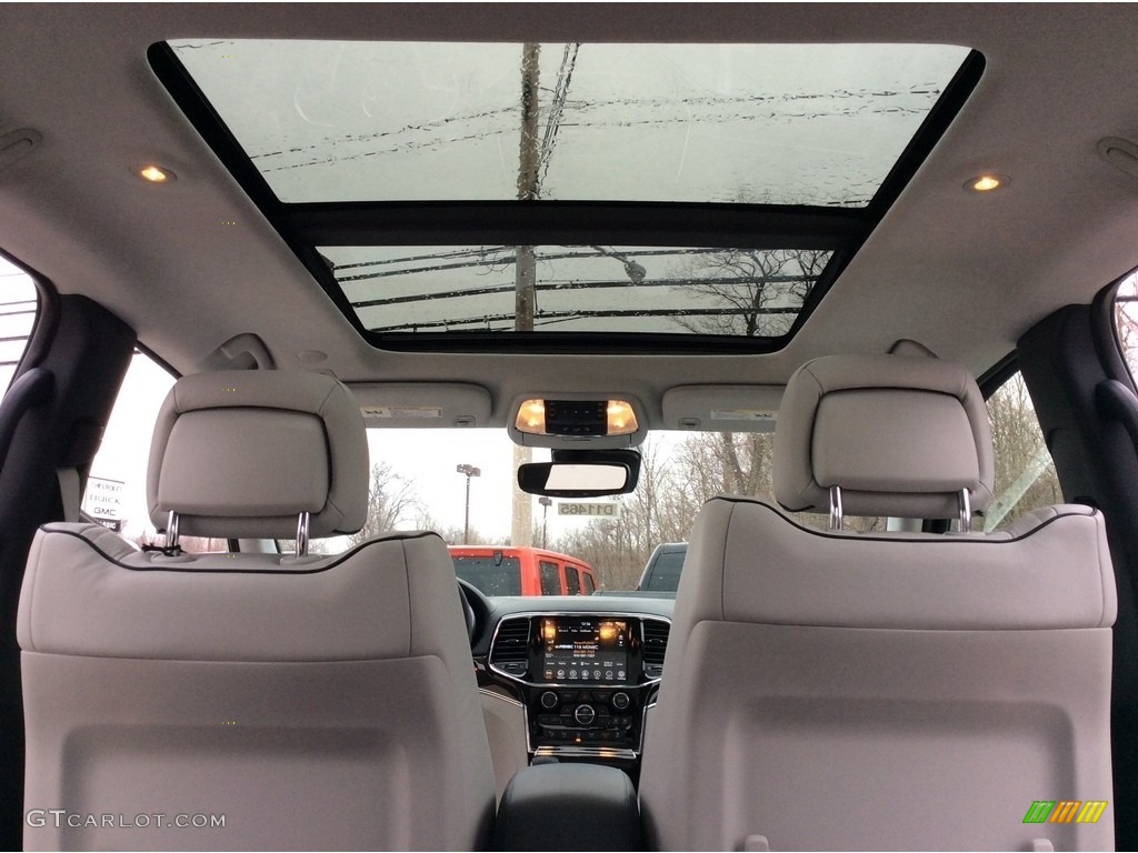2020 Jeep Grand Cherokee Summit 4x4 Sunroof Photo #137495506