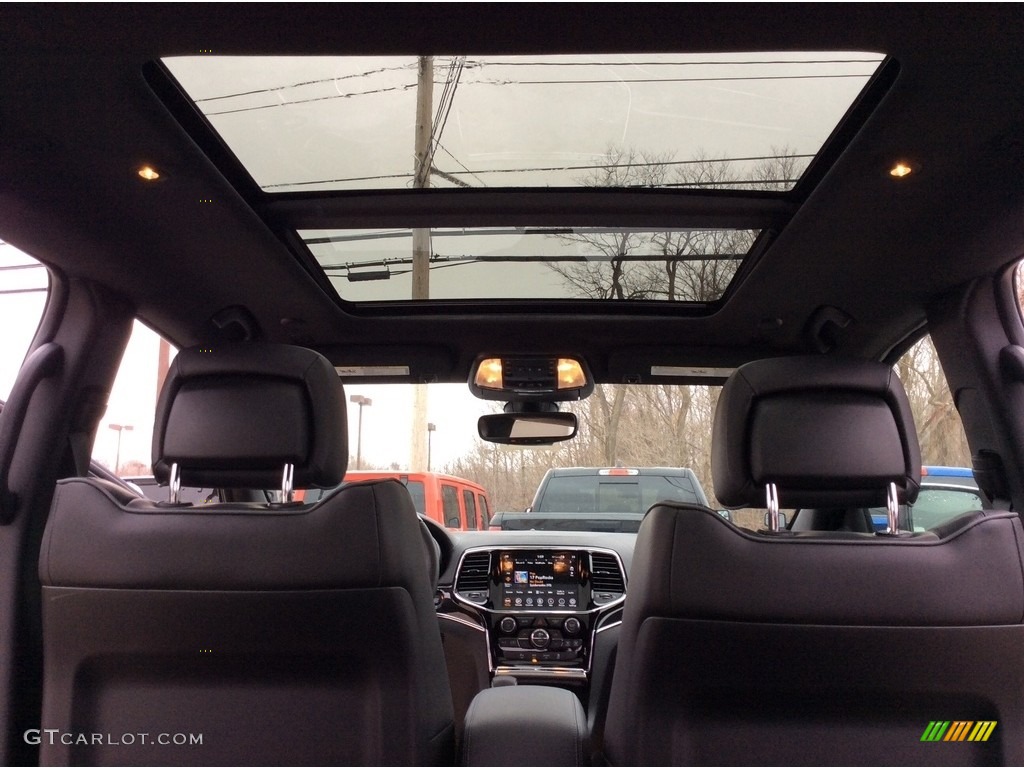 2020 Jeep Grand Cherokee Overland 4x4 Sunroof Photos