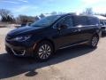 2020 Brilliant Black Crystal Pearl Chrysler Pacifica Touring L Plus  photo #5