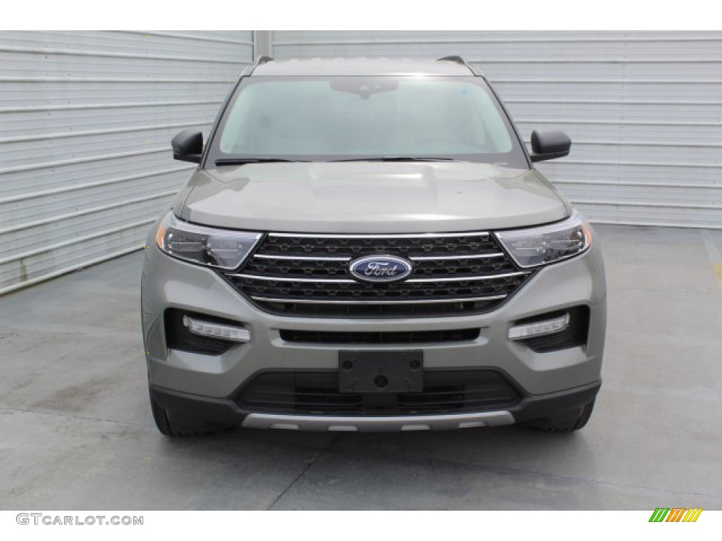 2020 Explorer XLT - Silver Spruce Metallic / Sandstone photo #3