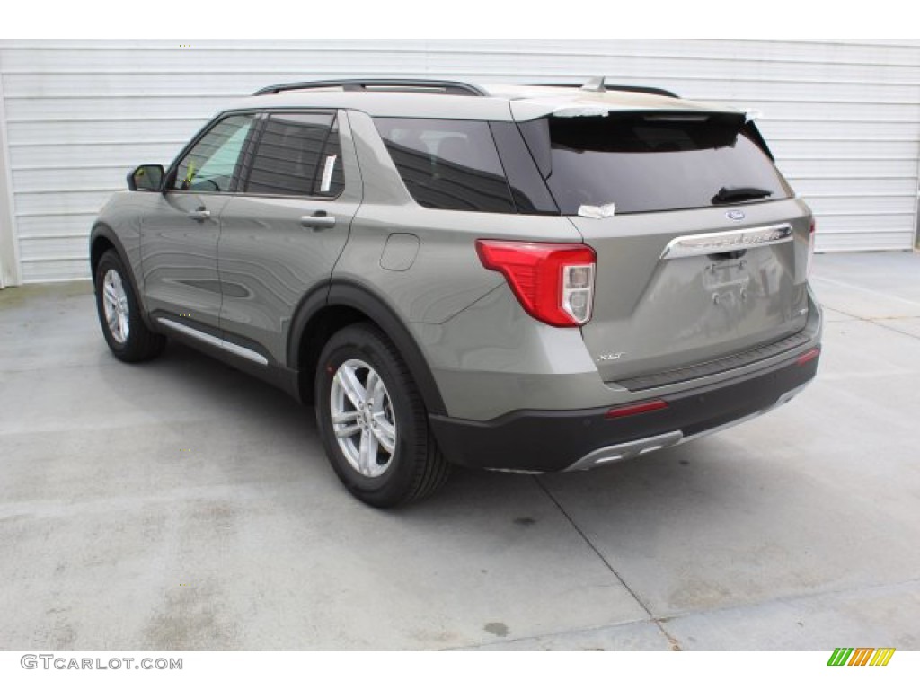 2020 Explorer XLT - Silver Spruce Metallic / Sandstone photo #6