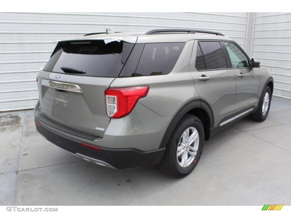 2020 Explorer XLT - Silver Spruce Metallic / Sandstone photo #8