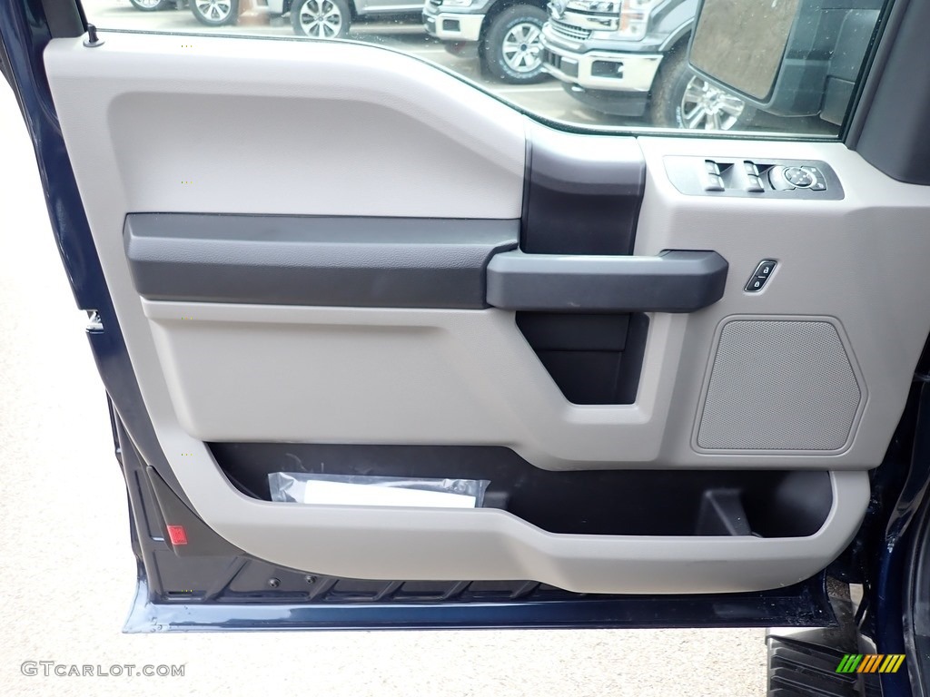 2020 Ford F150 XL SuperCab 4x4 Medium Earth Gray Door Panel Photo #137520963