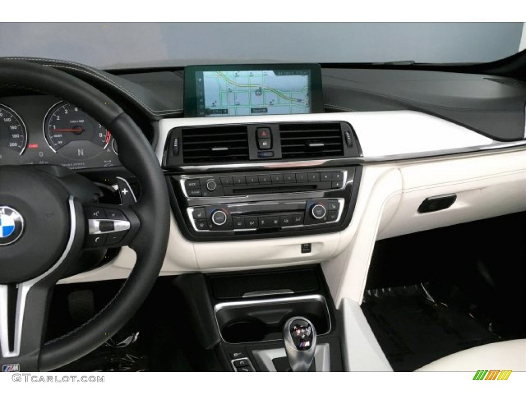 2017 BMW M4 Convertible Controls Photos