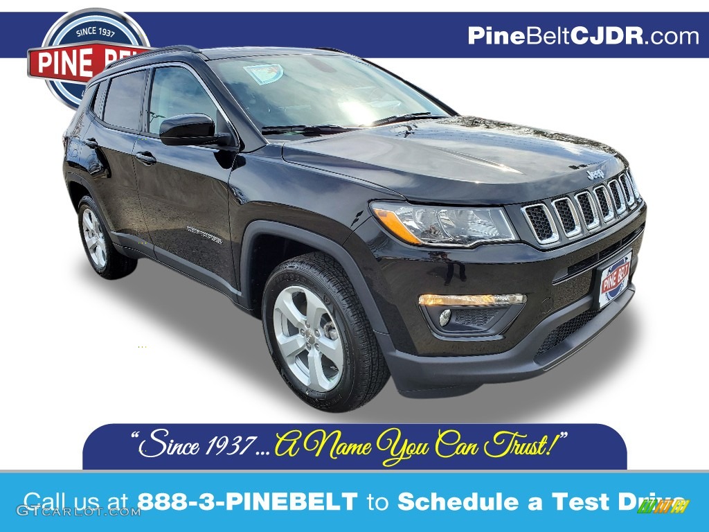 2020 Compass Latitude 4x4 - Diamond Black Crystal Pearl / Black photo #1