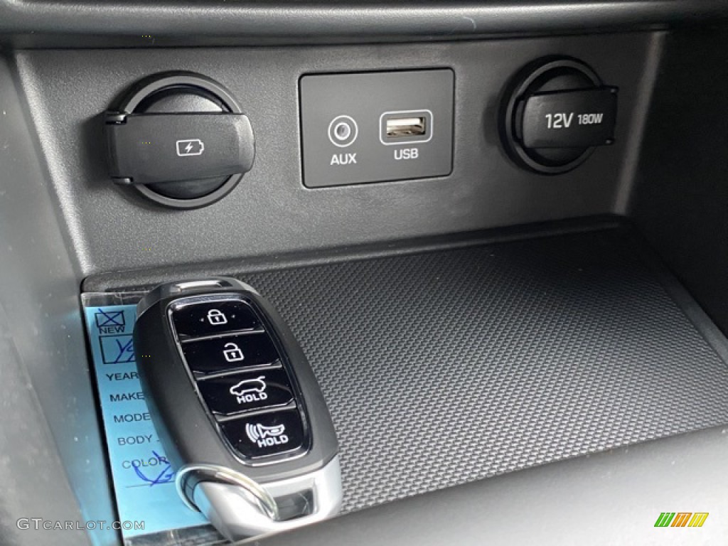 2020 Hyundai Kona SEL AWD Controls Photo #137552442