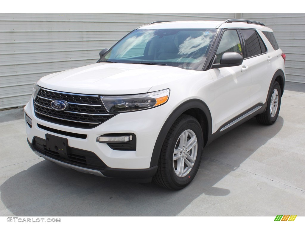 2020 Explorer XLT - Star White Metallic Tri-Coat / Sandstone photo #4