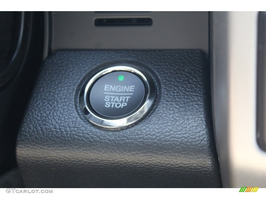 2020 F250 Super Duty Lariat Crew Cab 4x4 - Oxford White / Black photo #17