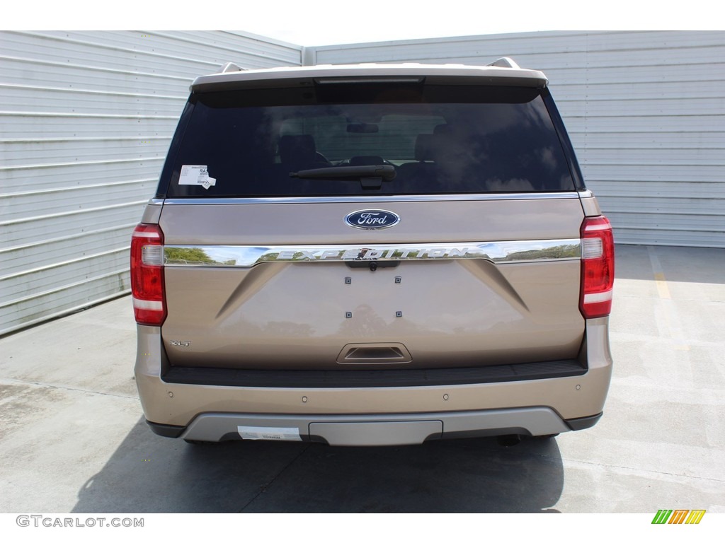 2020 Expedition XLT - Desert Gold / Medium Stone photo #7