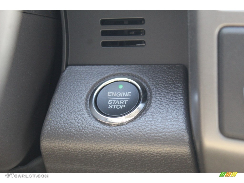 2020 Expedition XLT - Desert Gold / Medium Stone photo #17