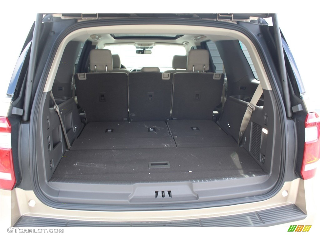 2020 Expedition XLT - Desert Gold / Medium Stone photo #24