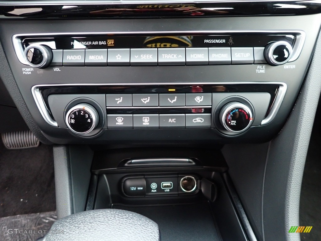 2020 Optima LX - Black / Black photo #19