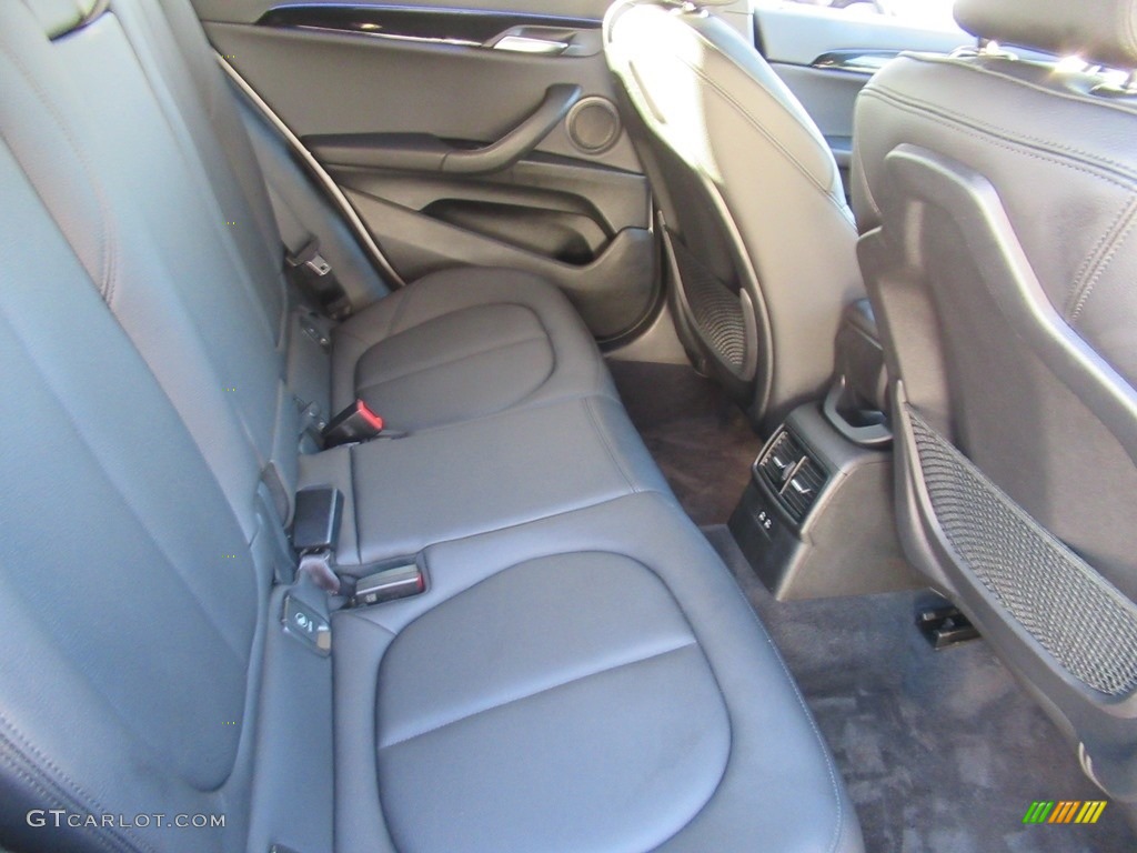 2019 X2 sDrive28i - Glacier Silver Metallic / Black photo #14