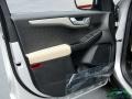Ingot Silver Metallic - Escape SE 4WD Photo No. 28