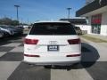 Carrara White - Q7 55 Prestige quattro Photo No. 4