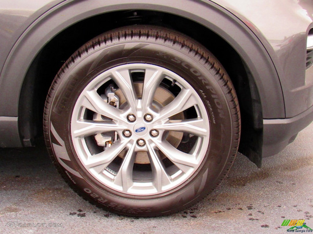2020 Explorer XLT - Magnetic Metallic / Sandstone photo #9