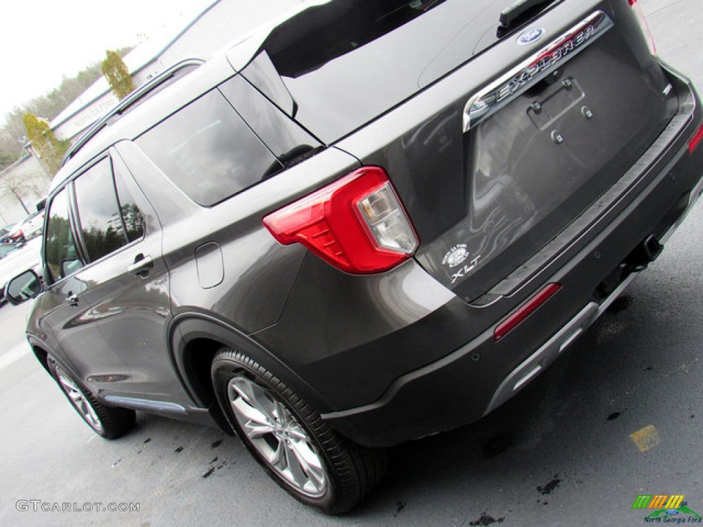 2020 Explorer XLT - Magnetic Metallic / Sandstone photo #35