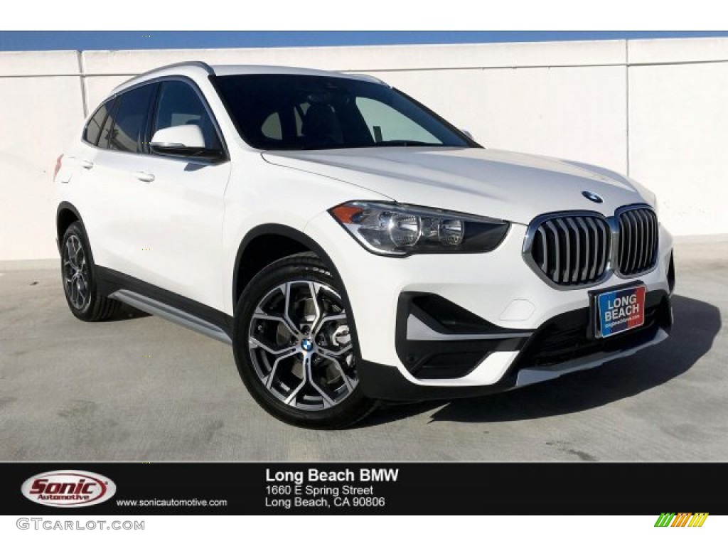 Alpine White BMW X1