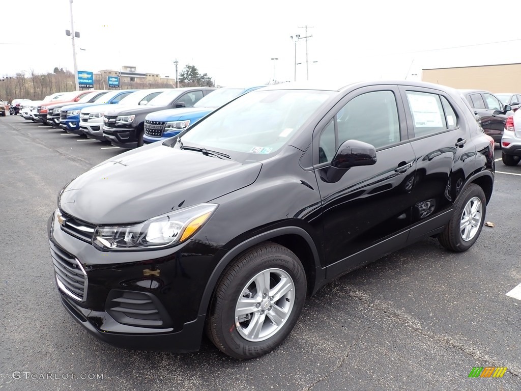 Mosaic Black Metallic 2020 Chevrolet Trax LS Exterior Photo #137605516