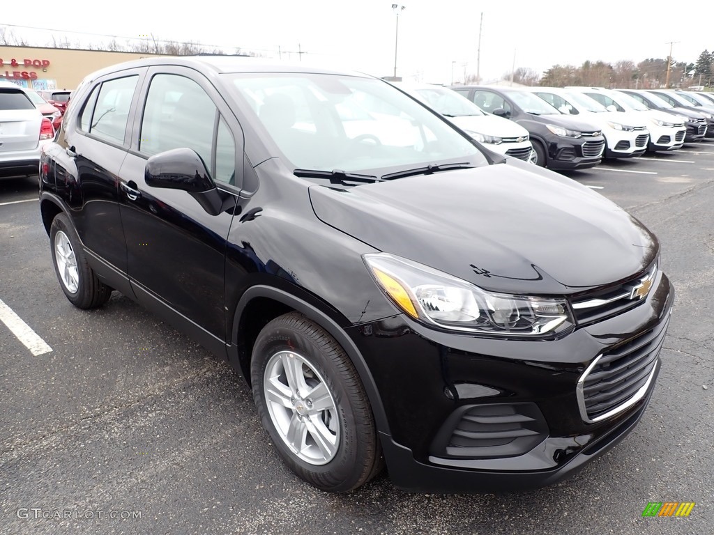 Mosaic Black Metallic 2020 Chevrolet Trax LS Exterior Photo #137605705