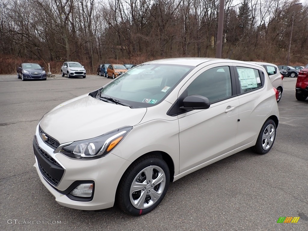 Toasted Marshmallow Metallic 2020 Chevrolet Spark LS Exterior Photo #137606098