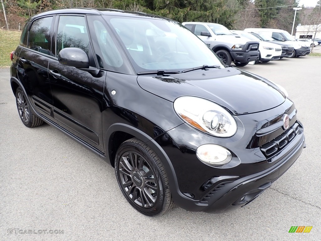 2020 Fiat 500L Trekking Exterior Photos