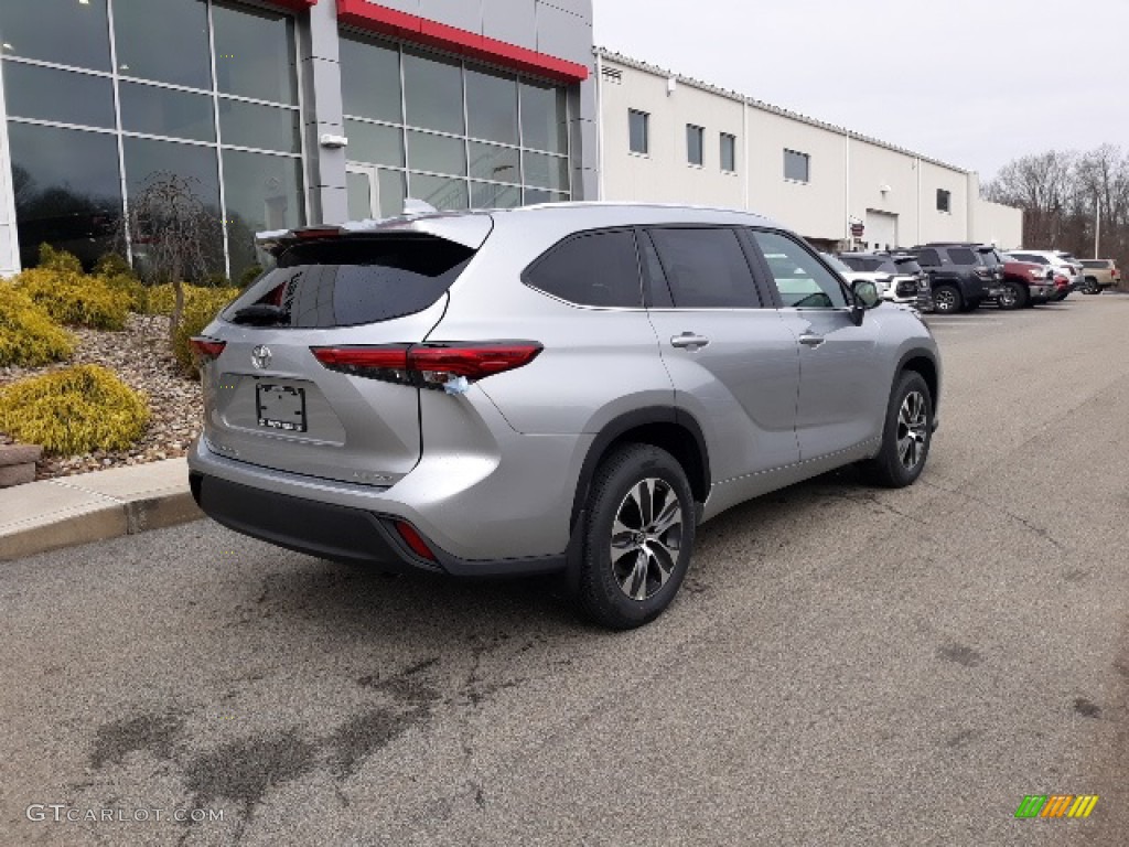 2020 Highlander XLE AWD - Celestial Silver Metallic / Black photo #44