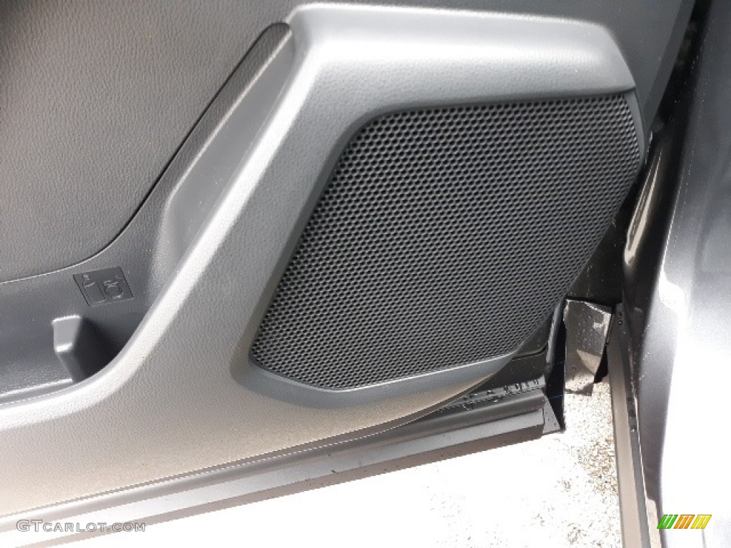 2020 Highlander XLE AWD - Magnetic Gray Metallic / Graphite photo #27