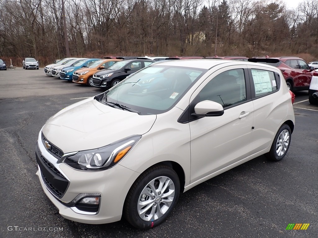 Toasted Marshmallow Metallic 2020 Chevrolet Spark LT Exterior Photo #137623914