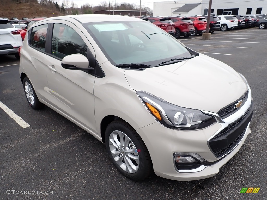 Toasted Marshmallow Metallic 2020 Chevrolet Spark LT Exterior Photo #137624070