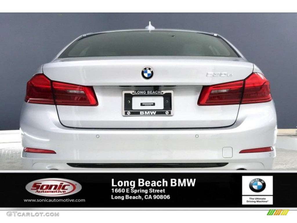 2020 5 Series 530e Sedan - Glacier Silver Metallic / Black photo #3